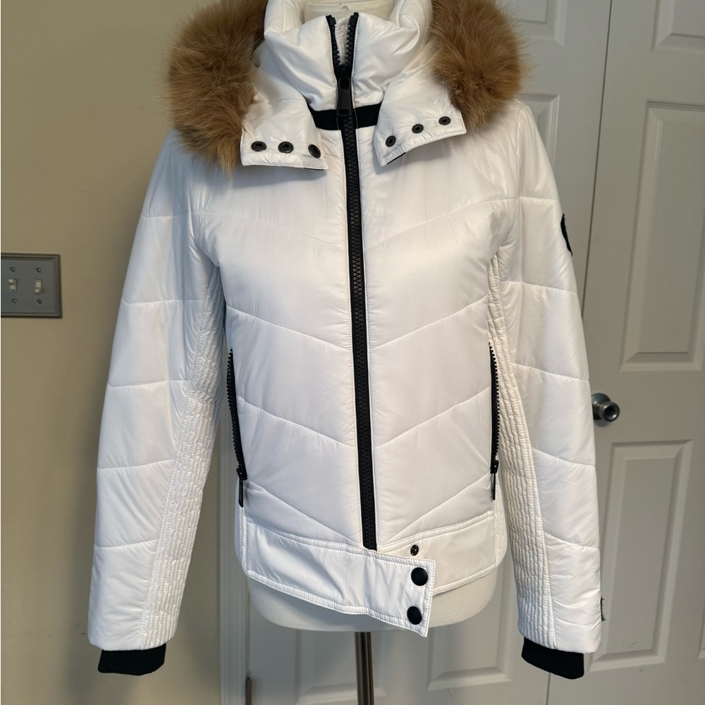 Worn once! Alp N Rock size M white puffer jacket with removable fur-lined hood.